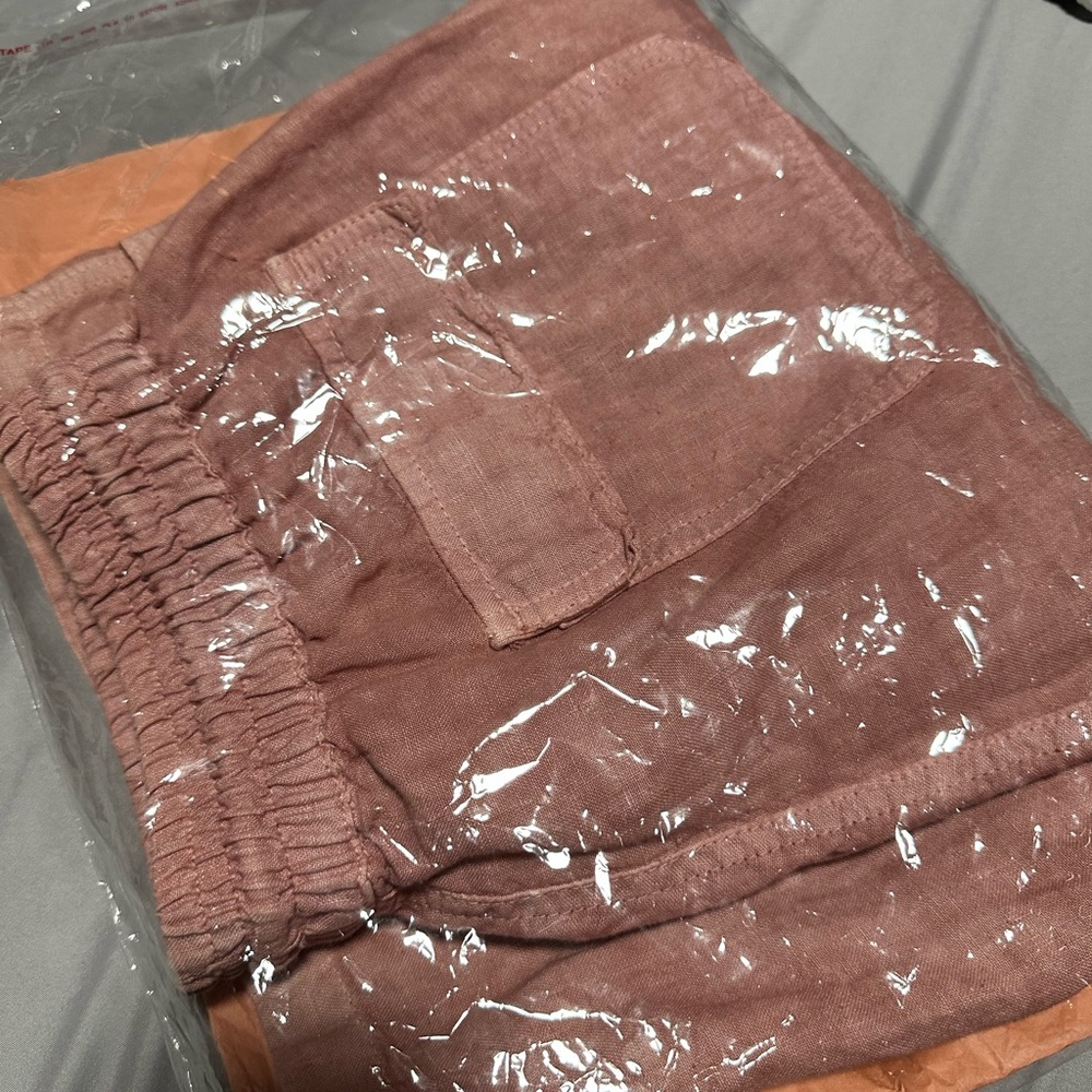 Altea Tan Cargo Linen Shorts Relaxed Fit - Picture 12 of 12